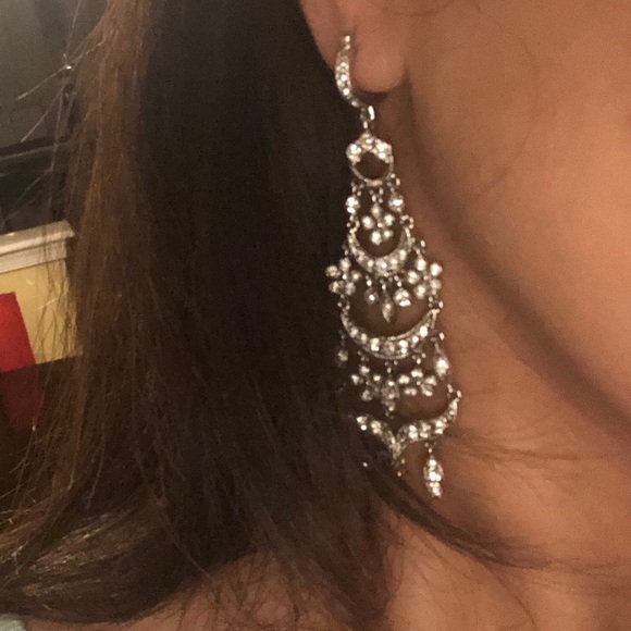 Beautiful chandelier studded earrings - Picture 8 of 8